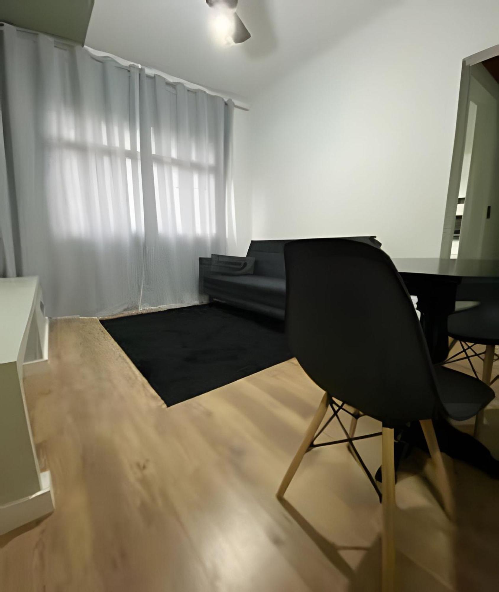 Apto No Coracao Do Gonzaga - 200m Da Apartamento Santos (Sao Paulo)
